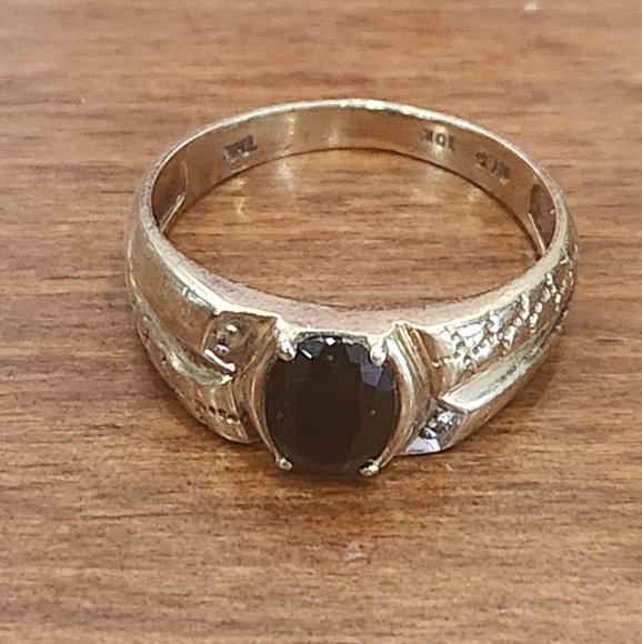 Black Onyx accented Diamonds 10kt gold - Picture 12 of 12